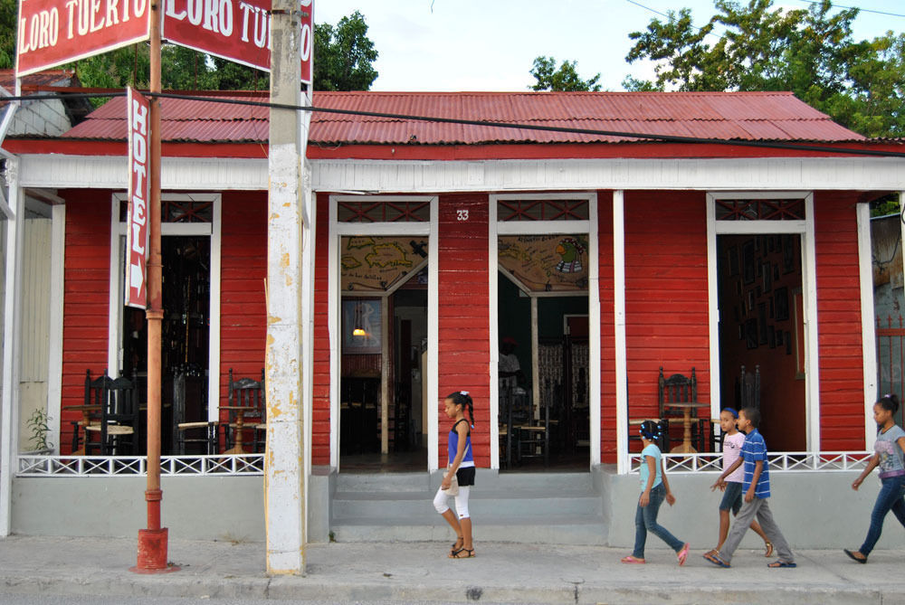 Hotel Loro Tuerto Barahona Ngoại thất bức ảnh