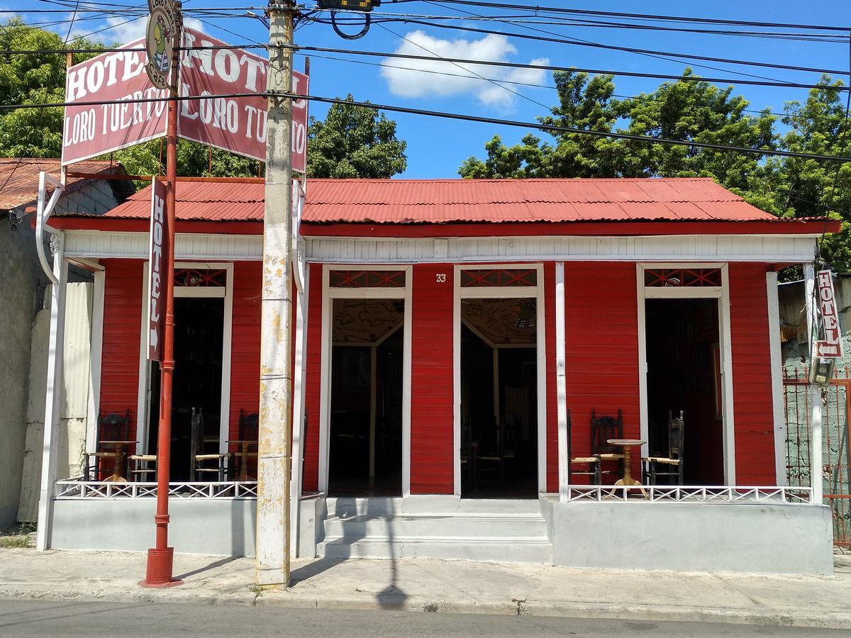 Hotel Loro Tuerto Barahona Ngoại thất bức ảnh