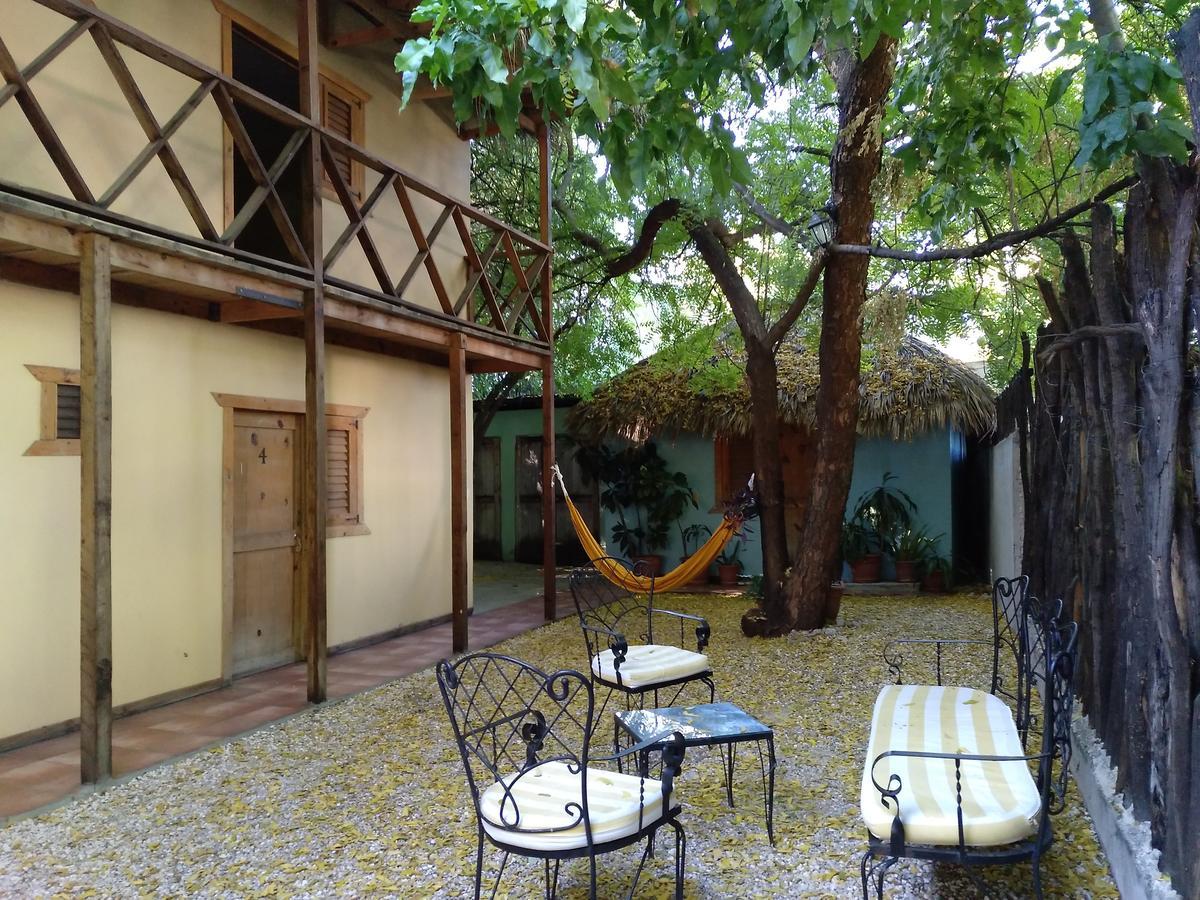 Hotel Loro Tuerto Barahona Ngoại thất bức ảnh