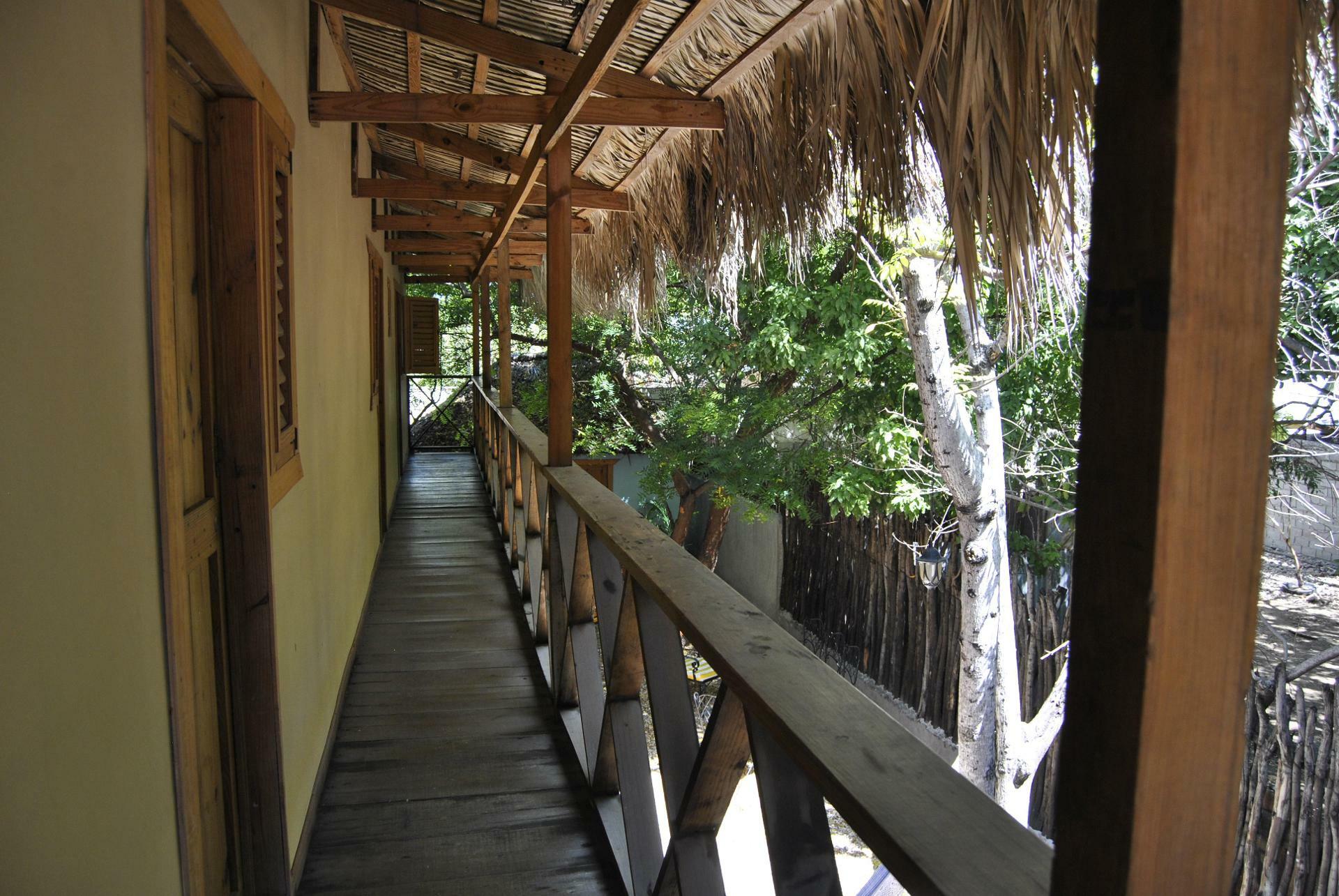 Hotel Loro Tuerto Barahona Ngoại thất bức ảnh