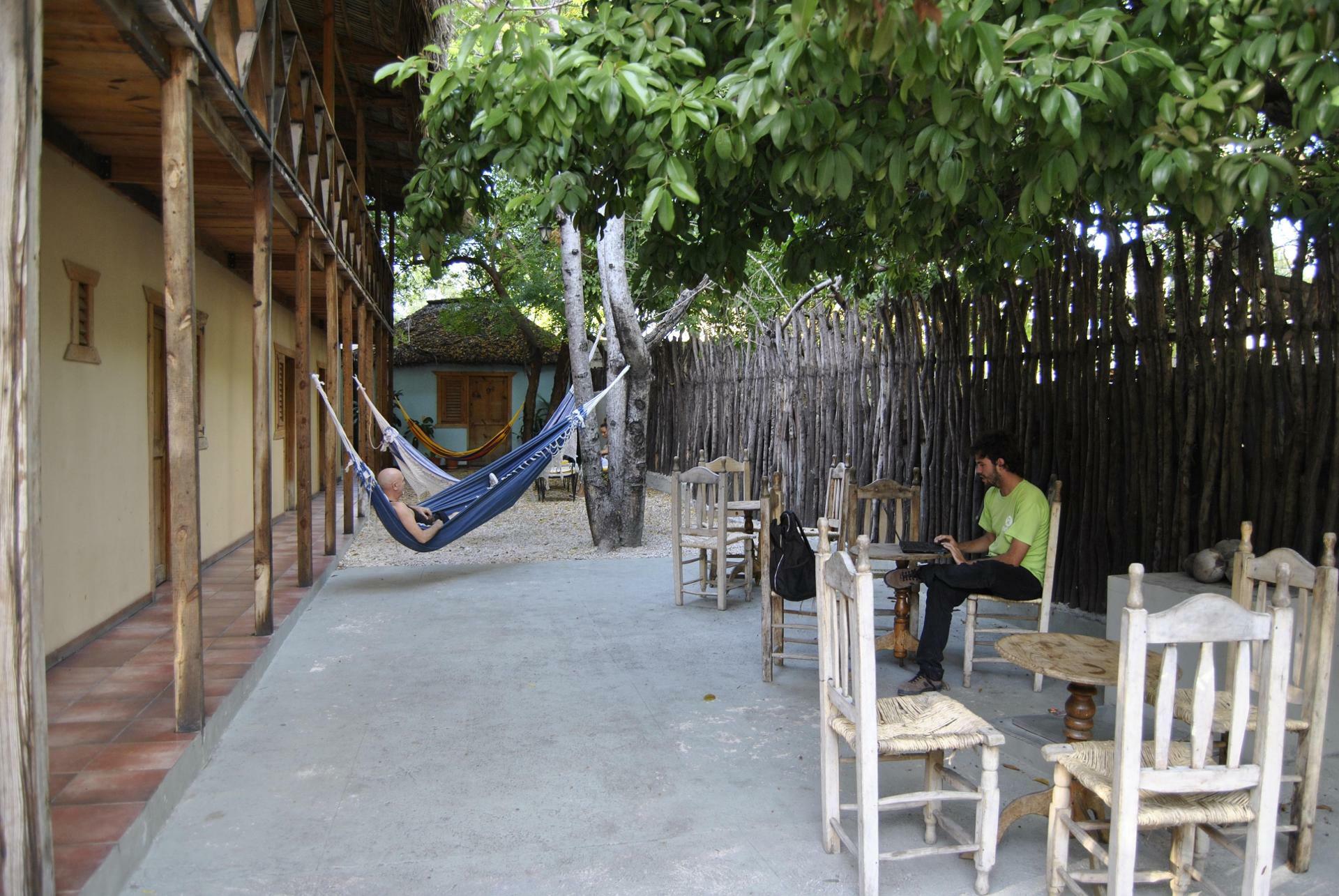 Hotel Loro Tuerto Barahona Ngoại thất bức ảnh